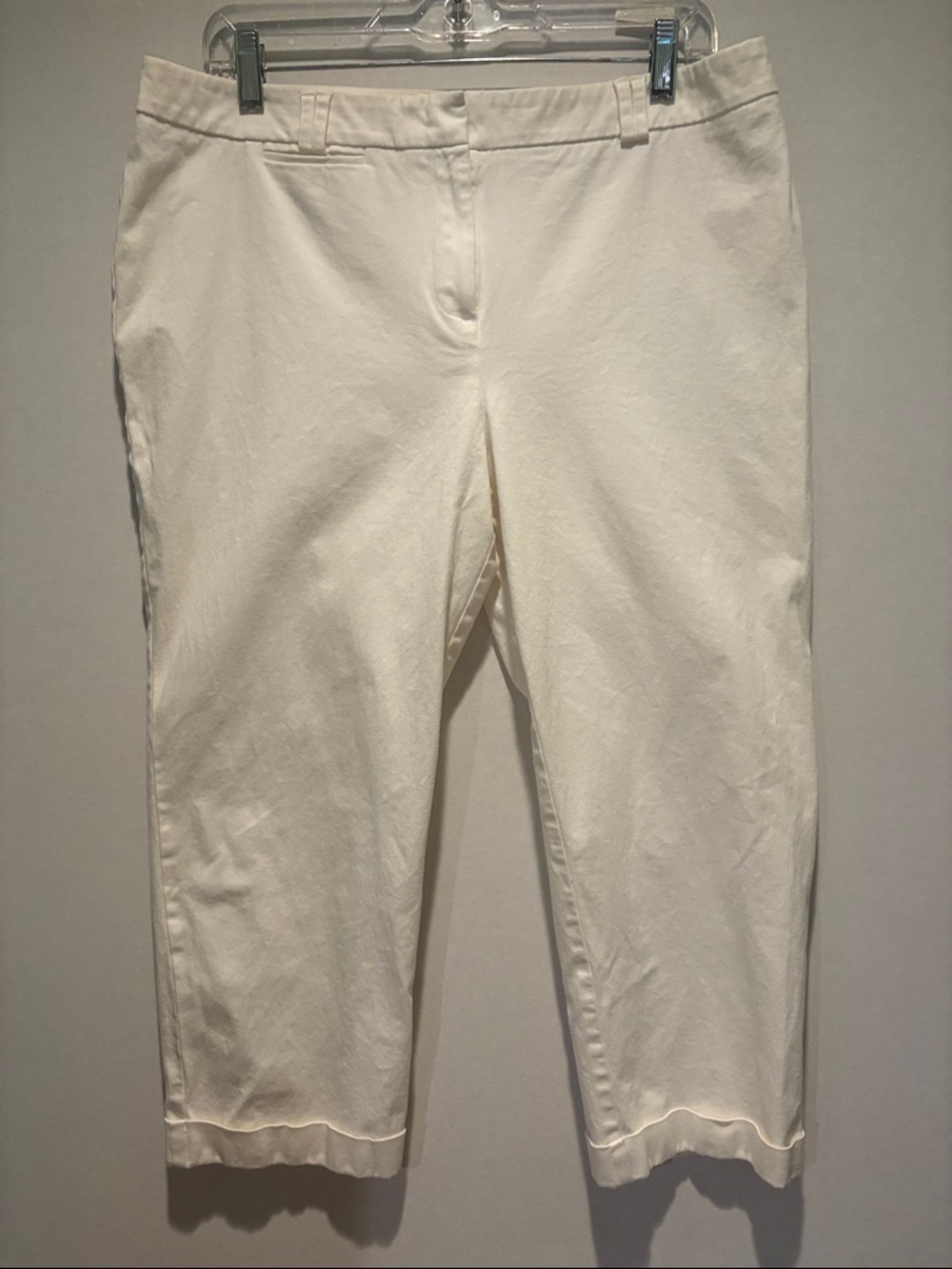 Chico's - Women's Capri Pants. size 2. White. Rolled hem